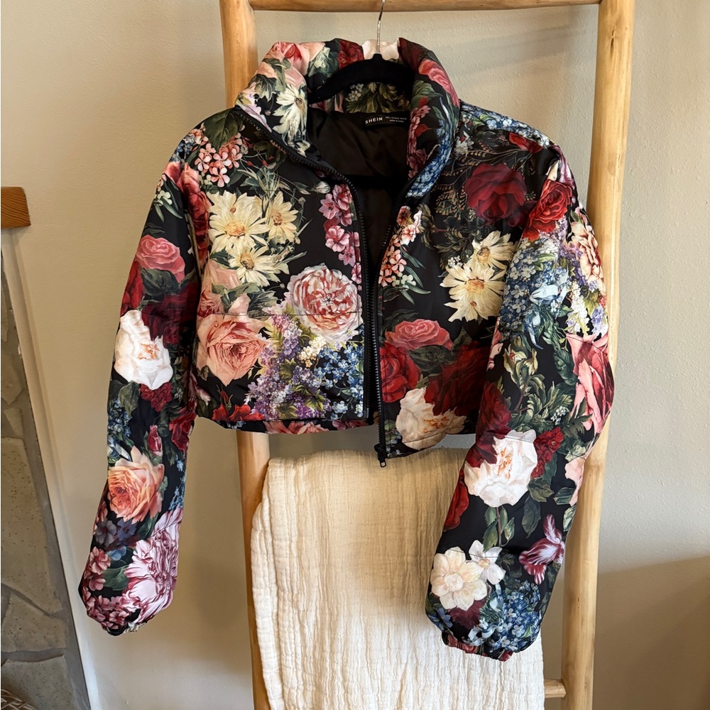 SHEIN Floral Cropped Puffer Jacket - Multicolor
